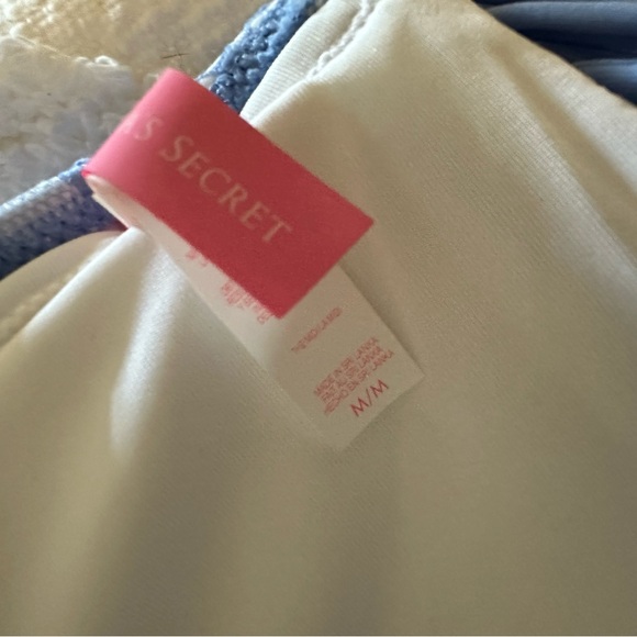 Victoria’s Secret Daisy Blue Lace Bikini Bandeau Top Medium New! - Picture 4 of 4